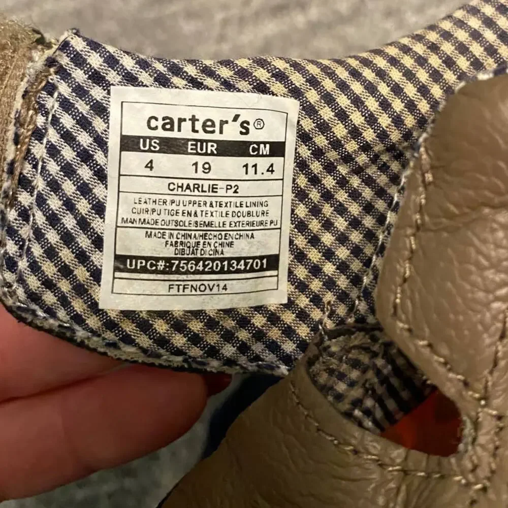 EUC Carters Infant Toddler boys ‘Charlie’ leather first walker shoes size 4